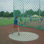 Katja schleudert den Diskus