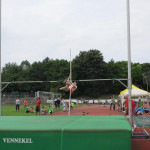 Lukas F. beim Stabhochsprung