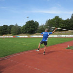 Klaus beim Speerwurf