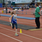 Charlotte übernimmt zwischenzeitlich tapfer die Führung in ihrem 800m-Zeitlauf