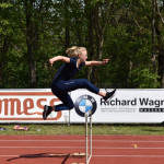 Linn wärmt sich für Hürden auf